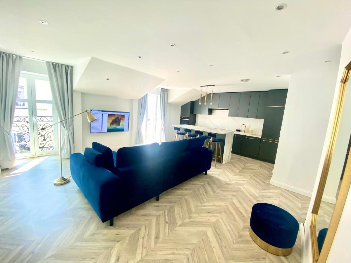 Apartament Sanok-Z Widokiem Na Rynek I Tarasem 외부 사진